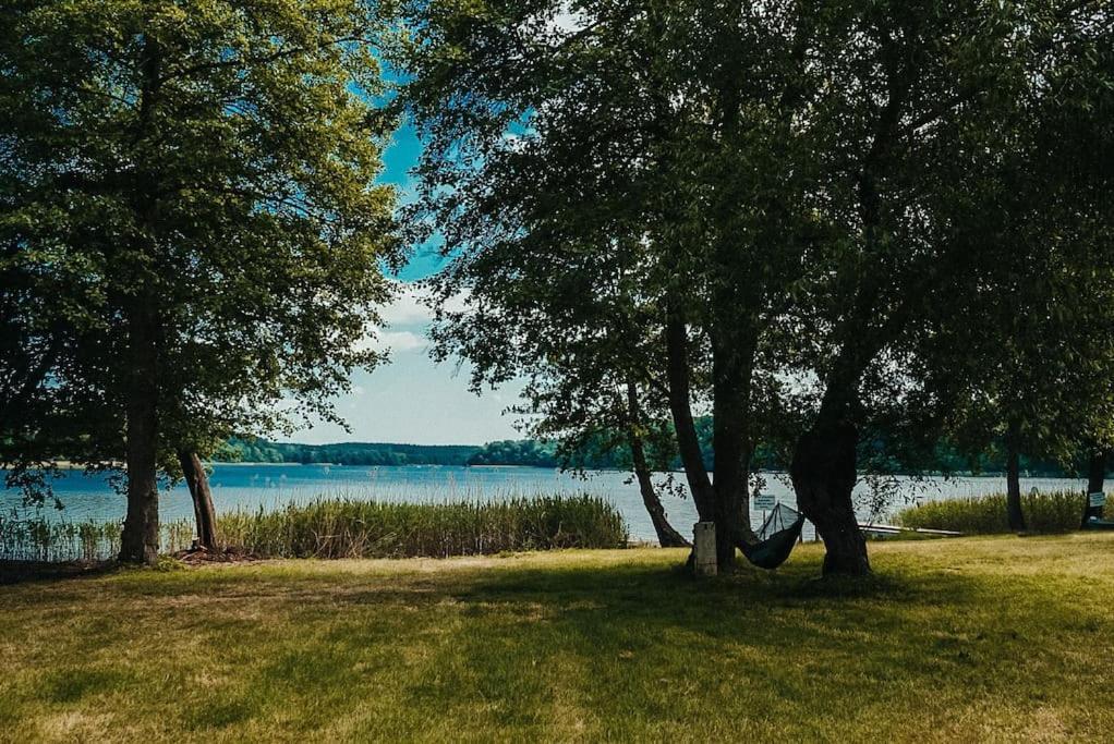 Ferienzimmer Direkt Am See Priepert Bagian luar foto