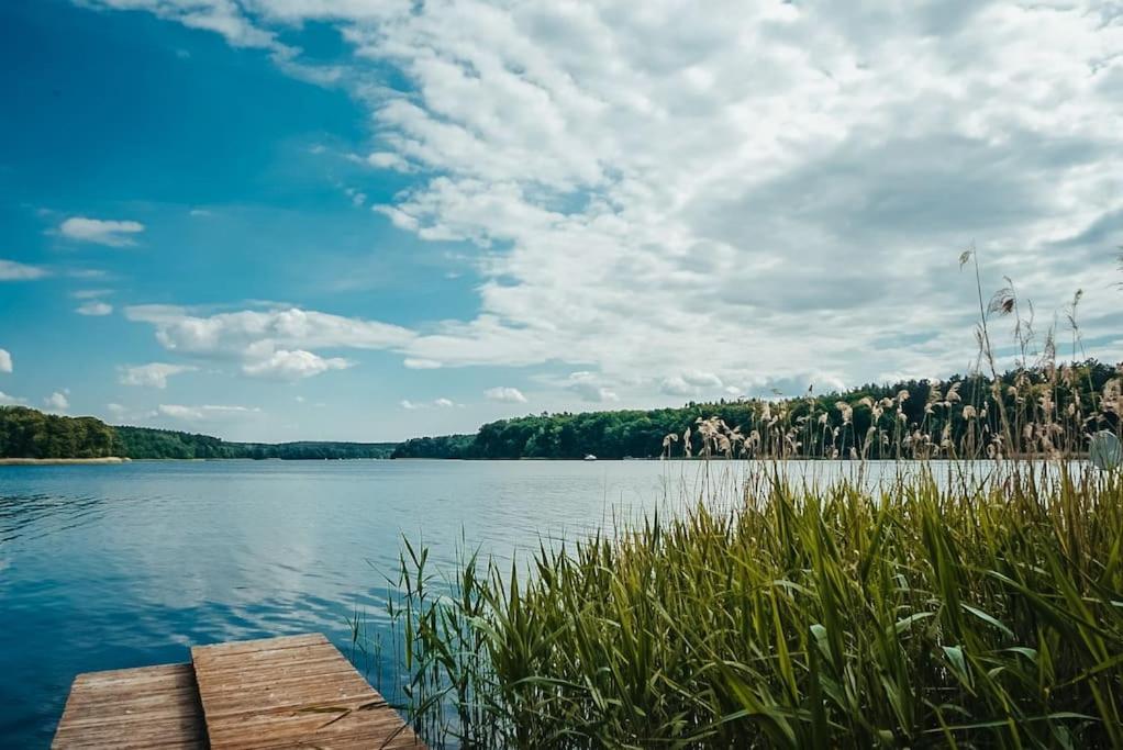 Ferienzimmer Direkt Am See Priepert Bagian luar foto